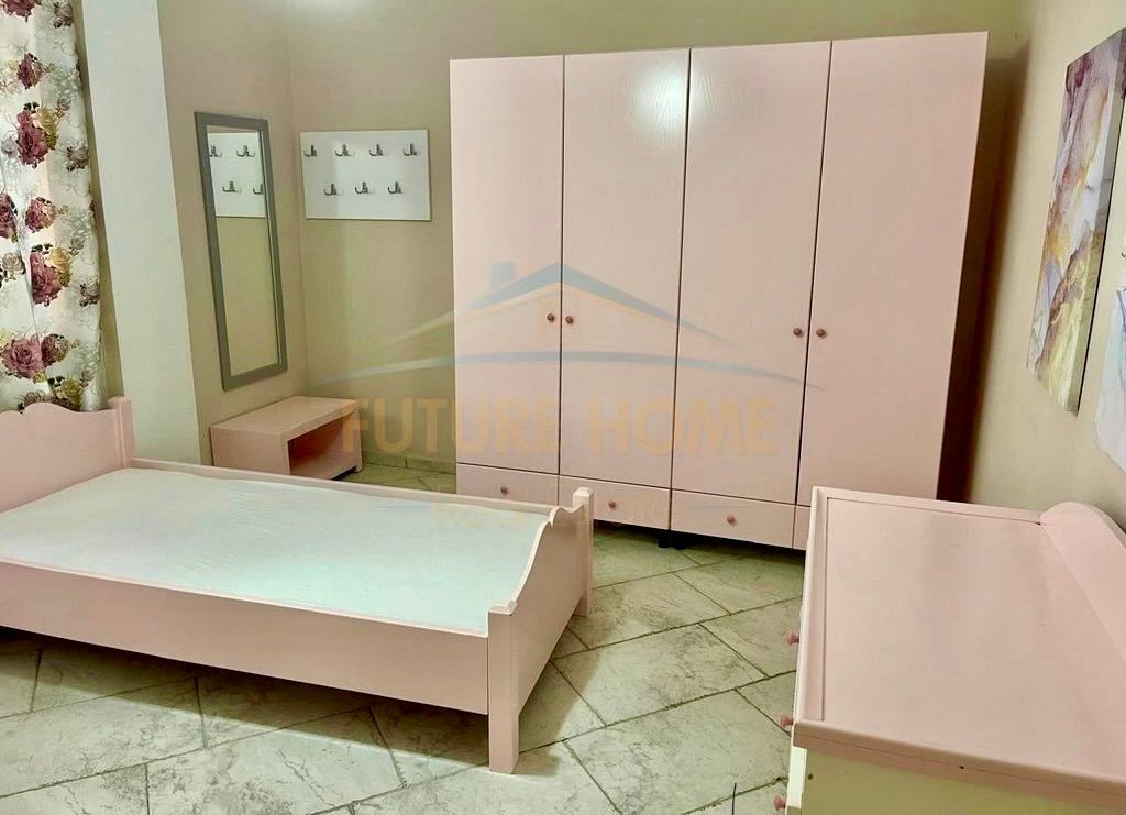 🏠 Spazio e Privacy alla "Scuola Rossa" – 2+1 in Affitto! 2 posti auto🚗