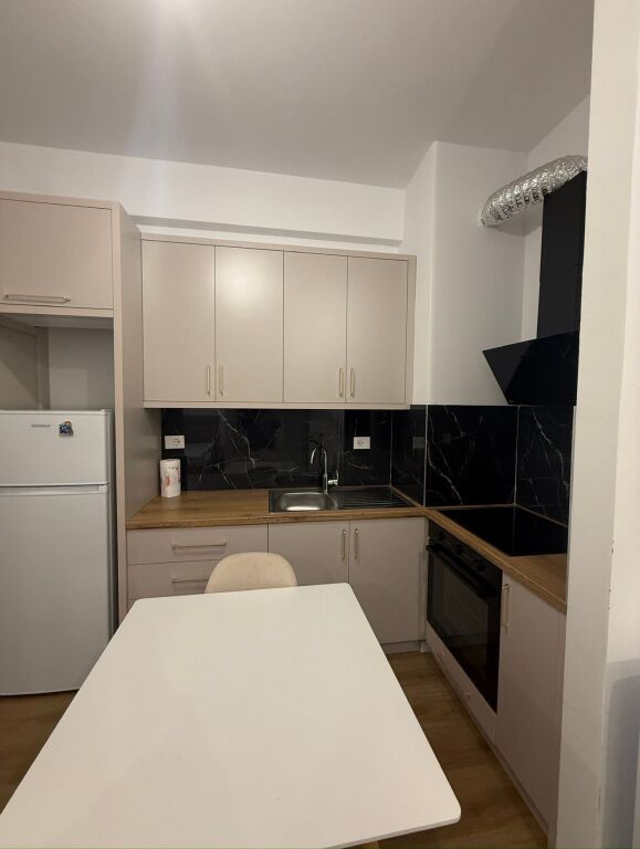 Jepet me qera apartament 📍 Residenca Kadiu, Rruga Ali Demi