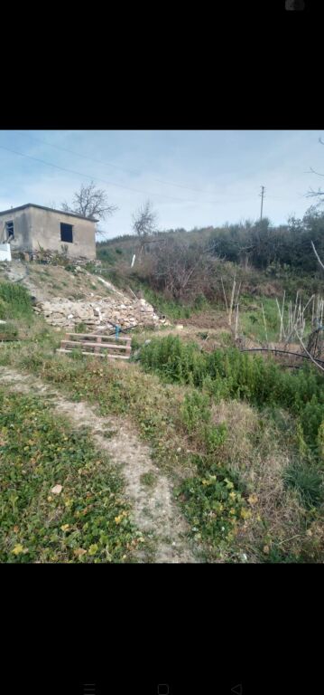 Titulli: Shitje Truall 300 m² në Shelegar – Me Hipotekë