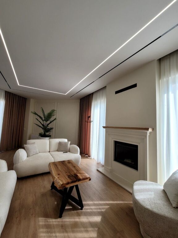 VILE ME QERA 3 KATESHE LIQENI THATE 5.000 EURO FH-66500