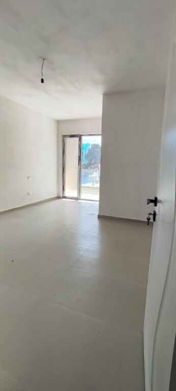 🏡 Shitet Apartament 2+1 në Golem – Ndërtim i Ri