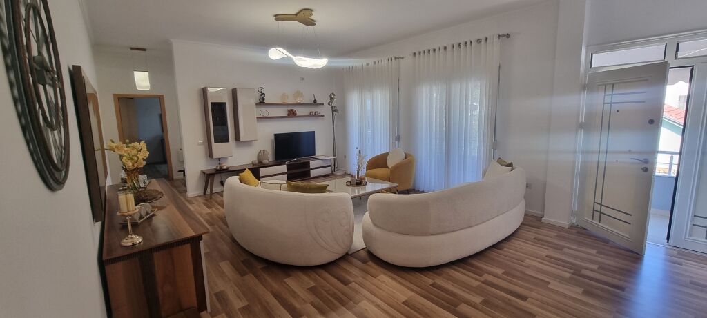 EKSKLUZIVE- Vilë 2-Katëshe për Shitje në Yrshek! 290,000 € Sip. Totale  374m2