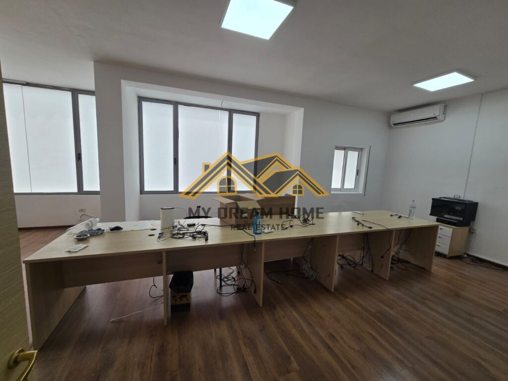 SHITET NJESI BIZNESI NE RRUGE KRYESORE PRAN KAZAZIT!