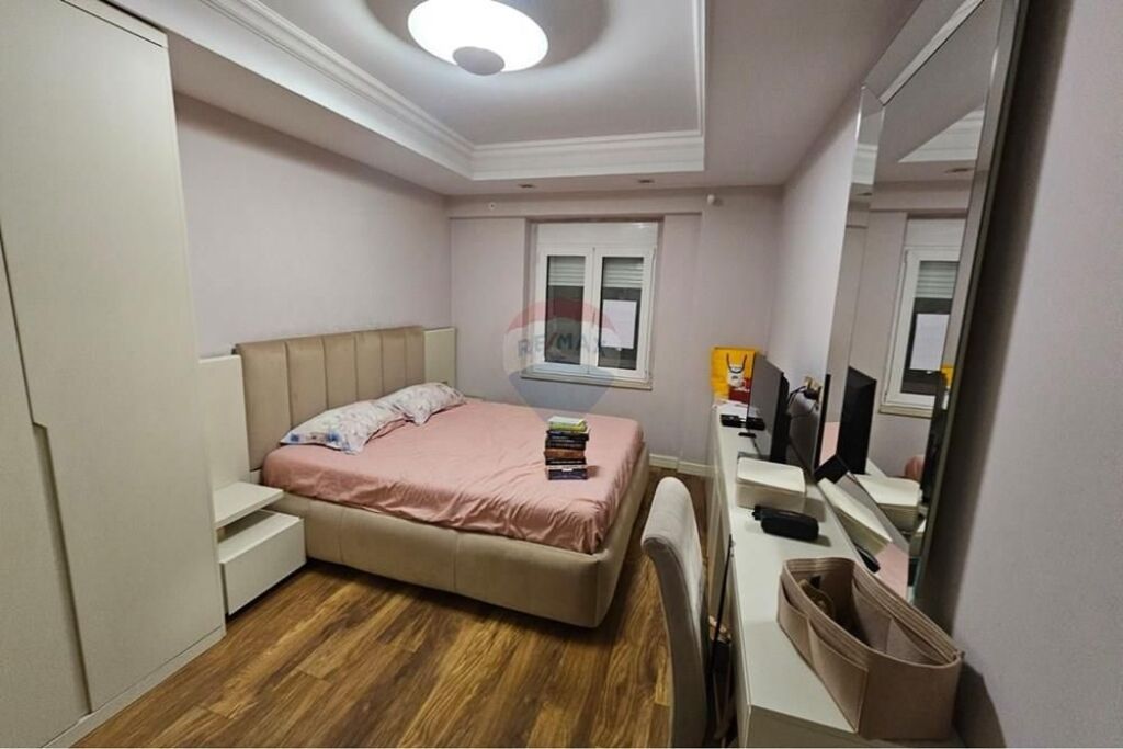 Shitet Apartament 2+1 në Qendër të Tiranës 📍9 Katëshet