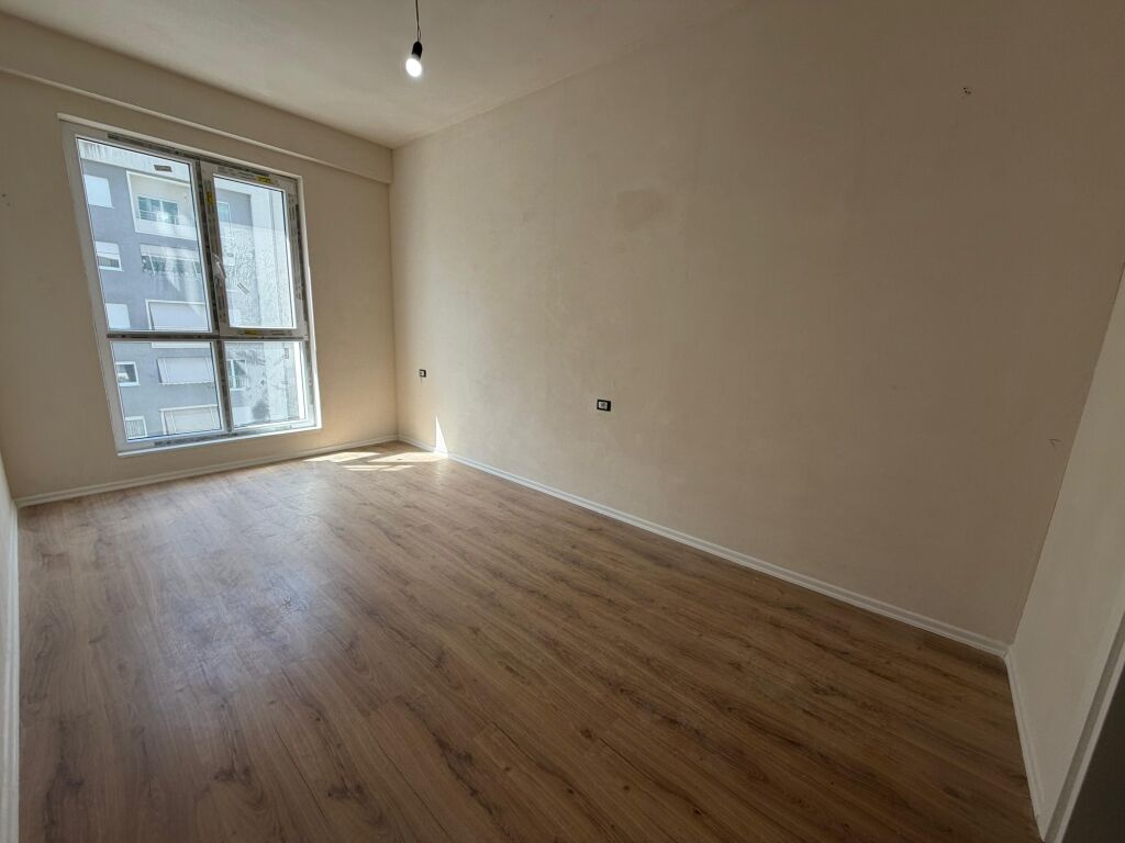 📣 SHITET Apartament 3+1+2 📍 Komuna e Parisit ✨  