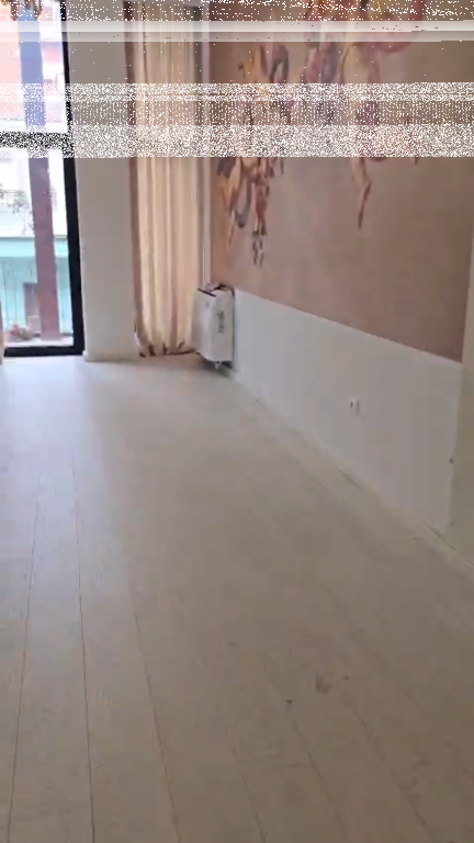 Ambiente Commerciale, Via Kavaja!