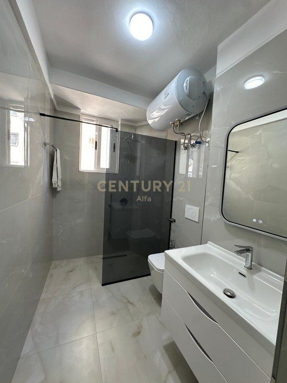 Shesim Apartament 2+1 tek Rruga e Durresit!