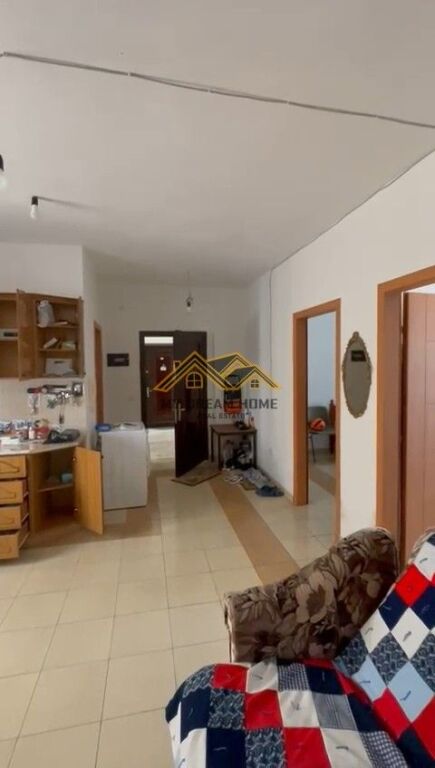 SHITET APARTAMENT 2+1 TEK SHKEMBI I KAVAJES!
