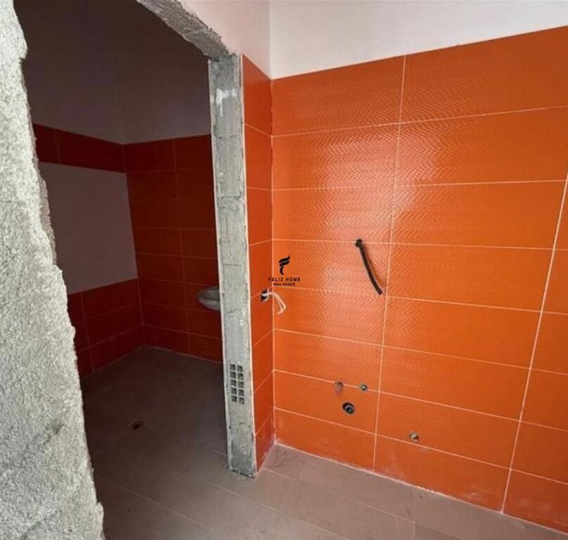 VENDESI APPARTAMENTO 2+1 LAGO ASCIUTTO 142.000 EURO FH-66585