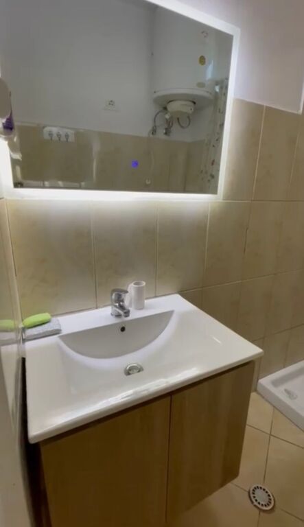 Jepet Me Qera Apartament Home Studio