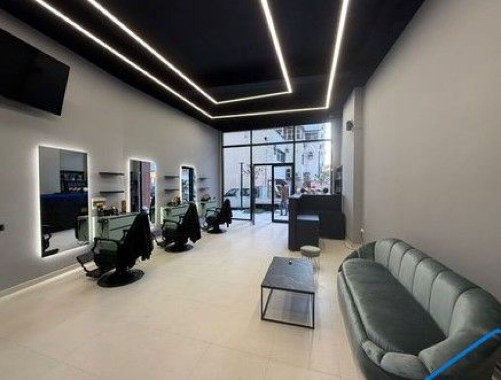 For sale, Barber Shop Business, New Bazaar, Tirana.