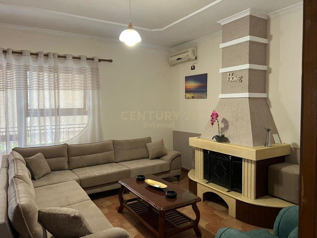 JEPET ME QIRA APARTAMENT TEK PETRO NINI