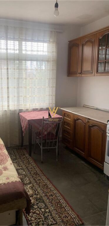 JEPET APARTAMENT 2+1+ANEKS ME QERA TE MEDRESEJA 45.000 LEKE