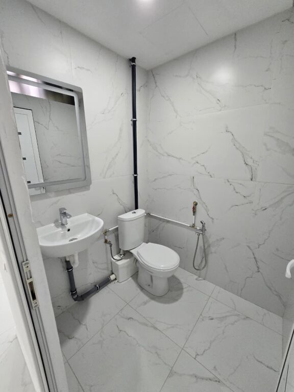 Locale Commerciale in Vendita - Vasil Shanto !