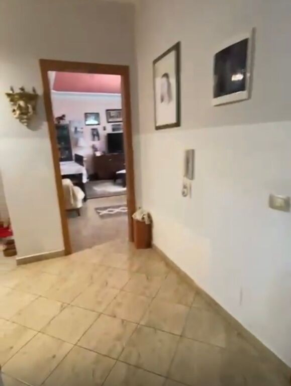 Apartament 3+1 per shitje tek siper Ish Tregu Elektrik!