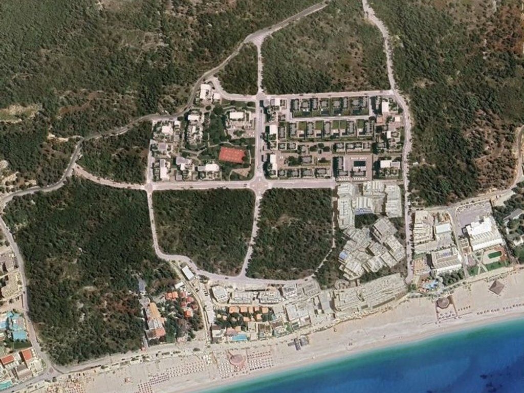 🏡 Apartament 1+1 për shitje – Dhërmi (Village Square)