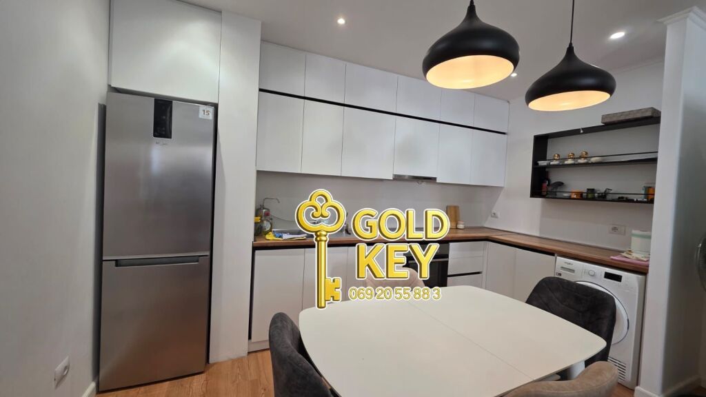 🌊 Shitet Apartament 1+1 me Pamje Deti Rruga e Portit, Durrës