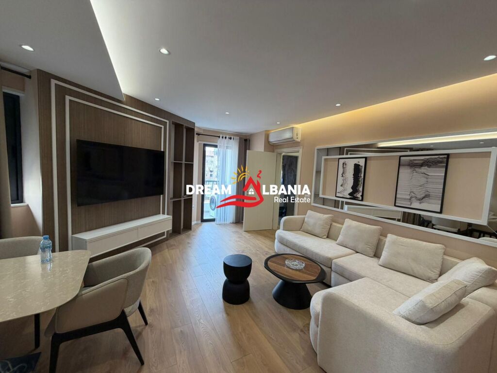 Super apartament 2+1+2 dhe garazh i perfshire ne rrugen e Durresit prane Colosseo (ID 41212201)