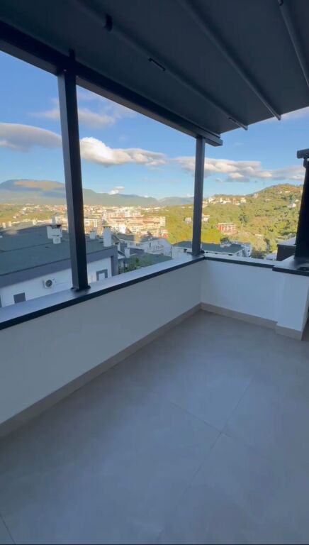 Shitet Apartament 2+1+2 lluksoz Liqeni i thate