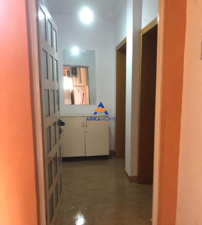 JEPET APARTAMENT ME QERA 1+1 "AFER SHKOLLES BAJRAM CURRI" 35000 LEKE