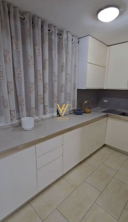 AFFITTASI APPARTAMENTO 1+1 A VASIL SHANTO 550 EURO