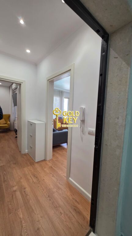 🌊 Shitet Apartament 1+1 me Pamje Deti Rruga e Portit, Durrës