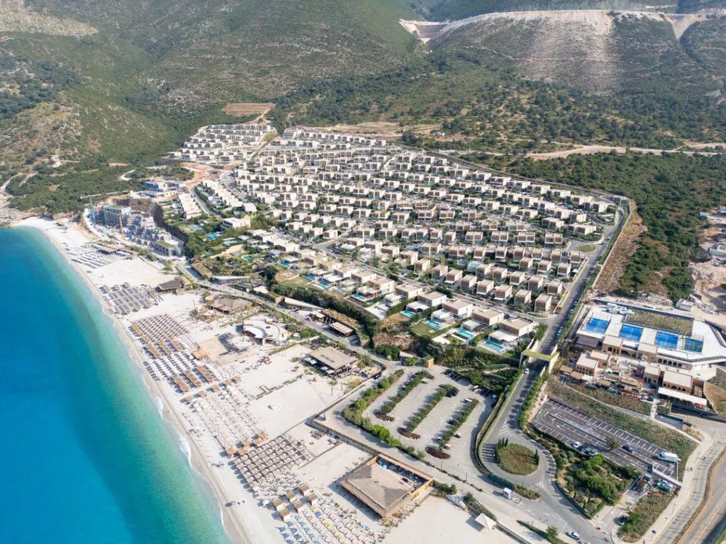 Villa Doppia 2+1 di Lusso a Green Coast – In Vendita