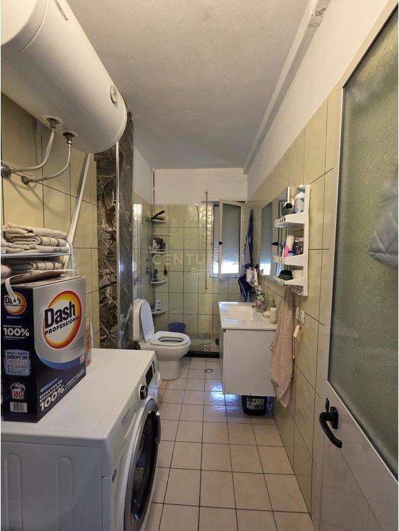 SHITET APARTAMENT 1+1 PRANE VILES SE ZOGUT !