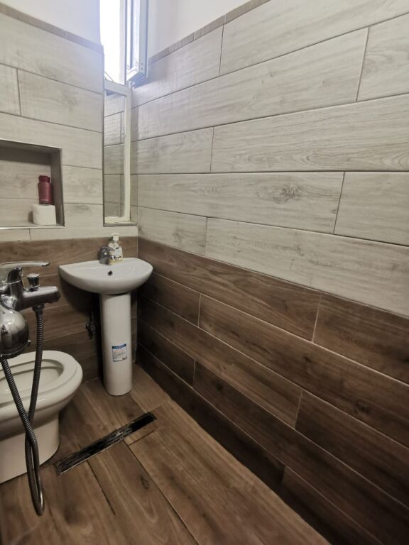 Completed studio apartment +wifi.6 min from New Boulevard.etc.