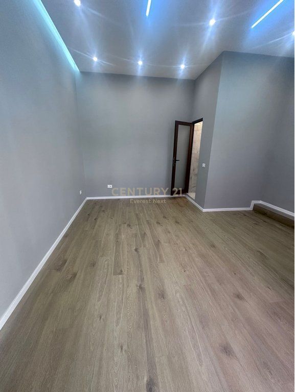 Njësi Komerciale pranë Pediatris