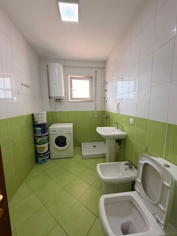 Shitet Apartament 2+1+depo Kompleksi Gener 2.  235,000 €