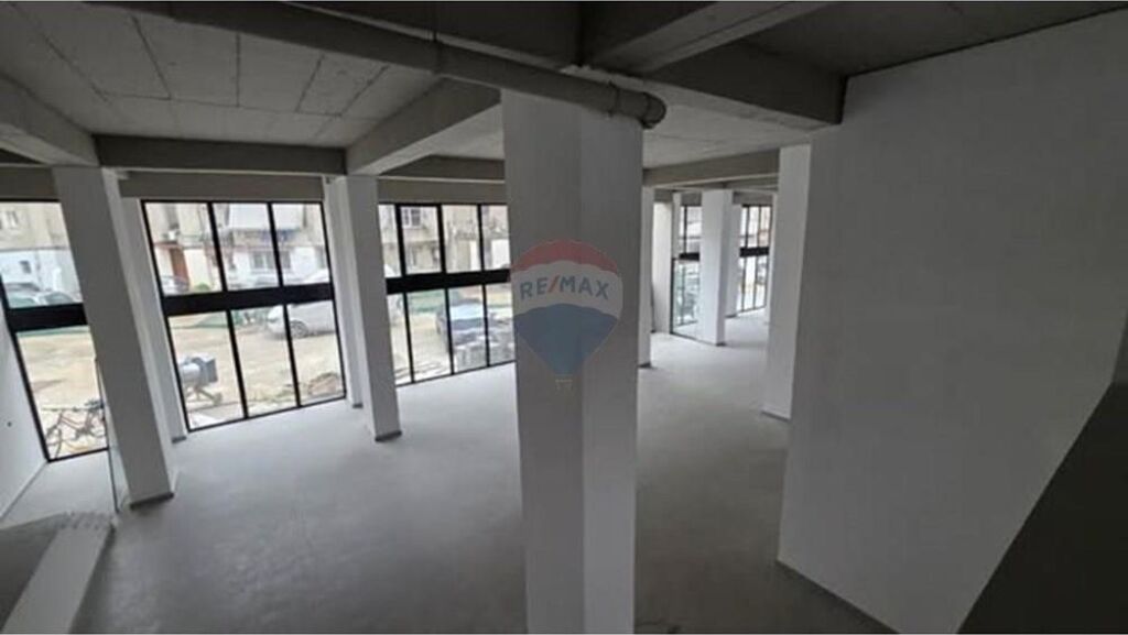 Shop - For Rent - Arkitekt Sinani Street, Tirana