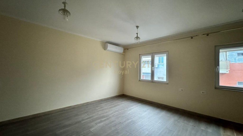Appartamento 2+1 in vendita a Allias, di fronte alla Stazione di Polizia n. 4, Tirana - 105.000€ | 75,7 m²-105.000 EURO!