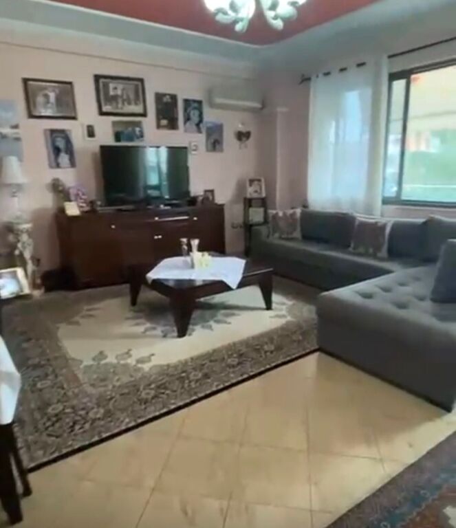 Apartament 3+1 per shitje tek siper Ish Tregu Elektrik!