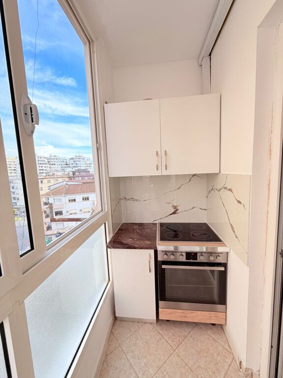 AFFITTASI APPARTAMENTO 1+1 VICINO ALLA STAZIONE DEI TRENI, DURAZZO