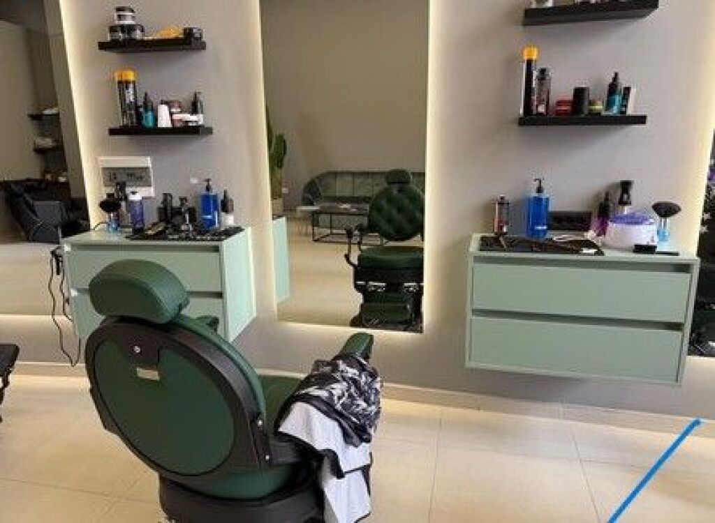 For sale, Barber Shop Business, New Bazaar, Tirana.