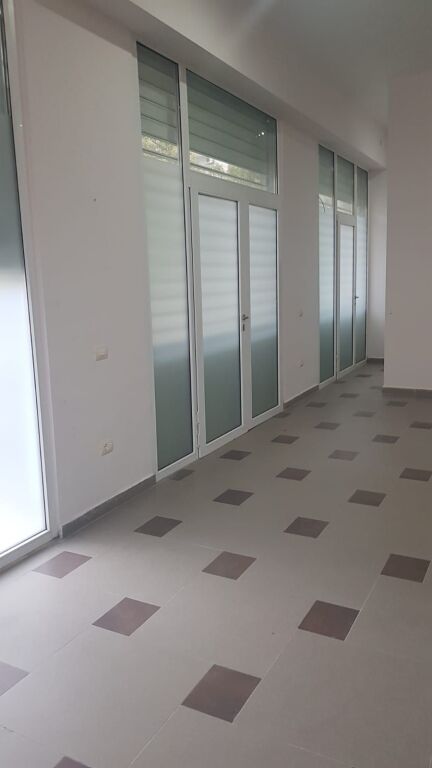 🏢 Negozio in Vendita a Ali Dem – Posizione Strategica