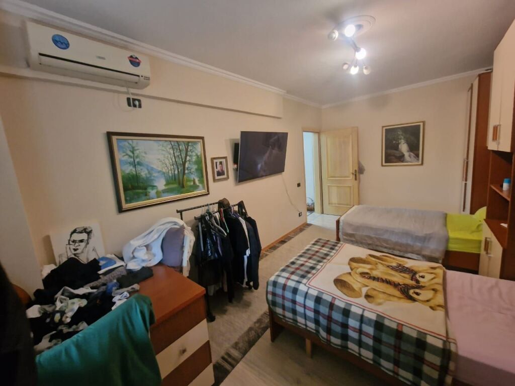 Shitet apartament  2+1+2  mbrapa  Air Albania