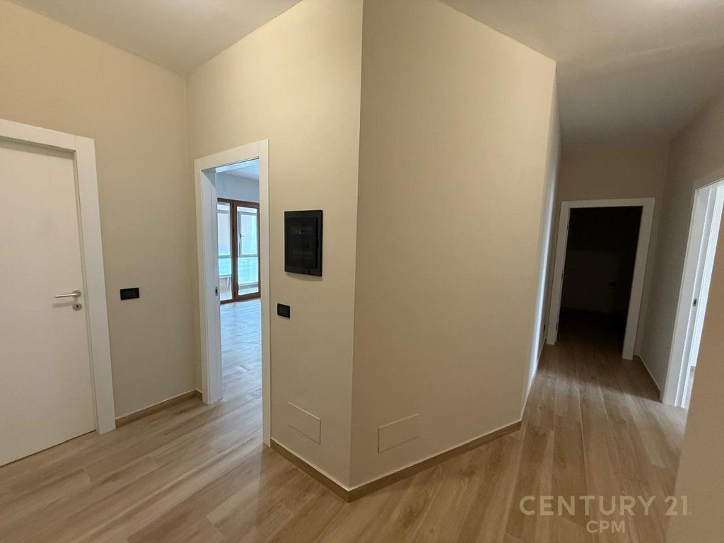 OFFICE FOR RENT AT GARDA  POSTE PARKING