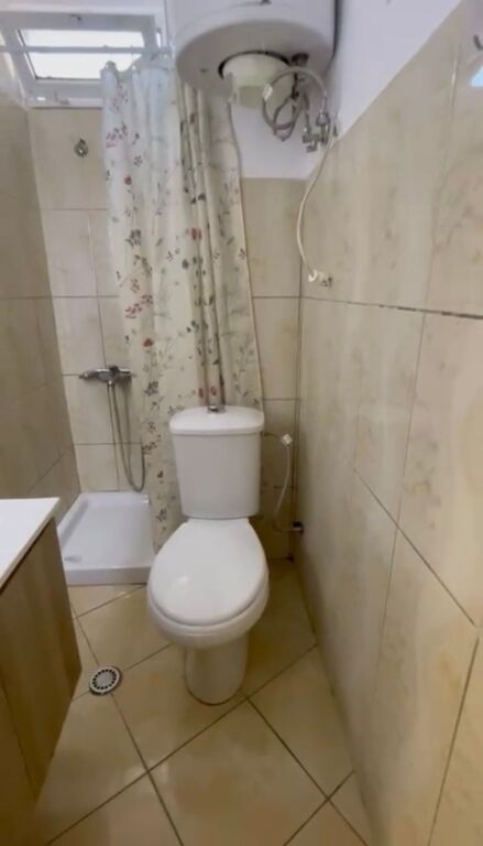 Jepet Me Qera Apartament Home Studio