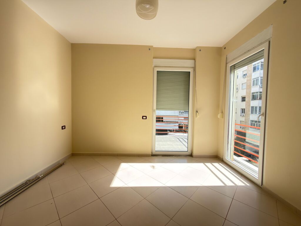 Office space for rent! Pazari i Ri