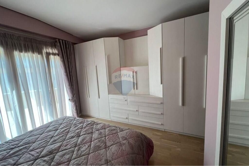 🏡 Duplex për Shitje – Pamje nga Liqeni i Thate