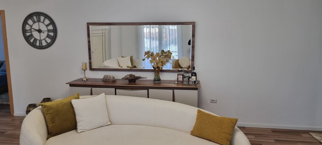 EKSKLUZIVE- Vilë 2-Katëshe për Shitje në Yrshek! 290,000 € Sip. Totale  374m2