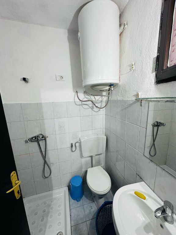 Jepet Me Qera Apartament 2+1+1 Ballkon