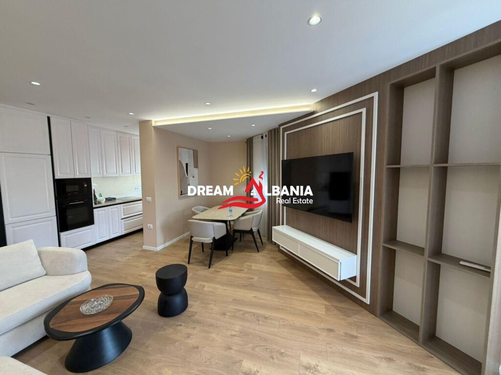 Super apartament 2+1+2 dhe garazh i perfshire ne rrugen e Durresit prane Colosseo (ID 41212201)