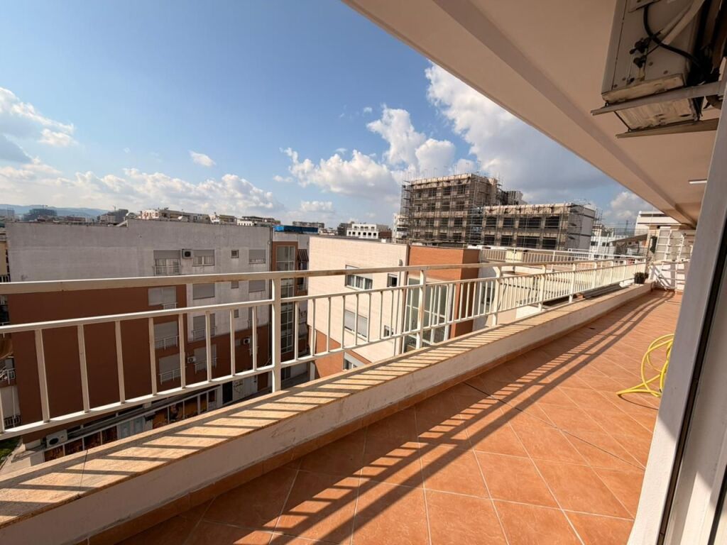 Shitet Apartament 2+1+depo Kompleksi Gener 2.  235,000 €