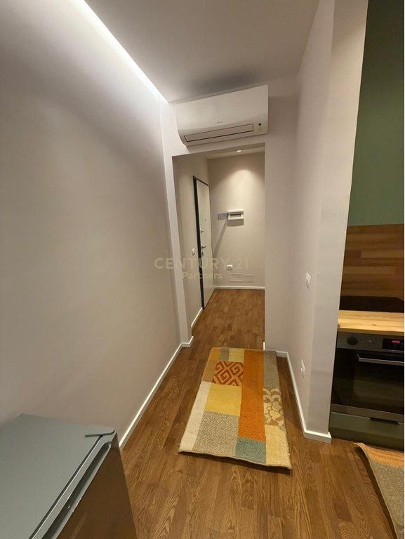 JEPET ME QIRA GARSONIERE TEK SHKOLLA MIHAL GRAMENO