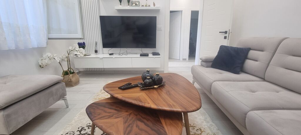 EKSKLUZIVE- Vilë 2-Katëshe për Shitje në Yrshek! 290,000 € Sip. Totale  374m2