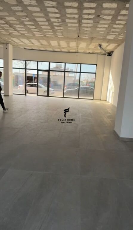SHOP FOR RENT 202M2 KAMEZ 200,000 LEKE FH-66407