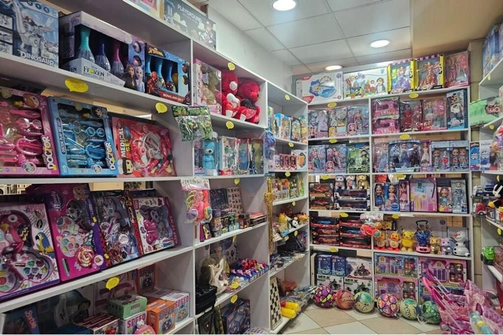 Vendita attività - In Affitto - Centro Kristal, Tirana